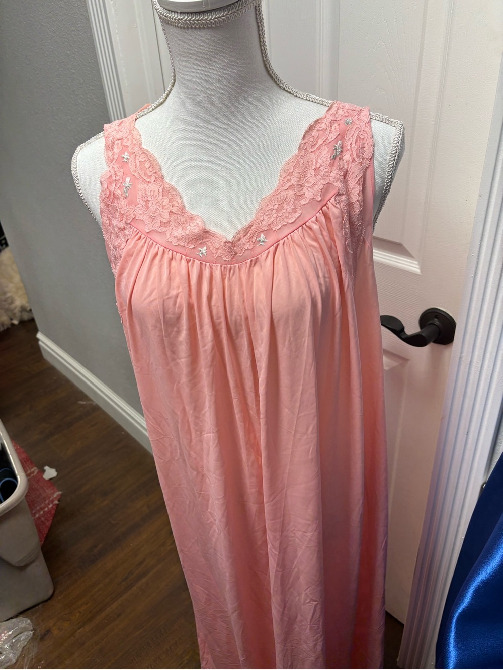 VTG 1970s Shadowline Peachy Pink Satin Slip Nightgown Dress